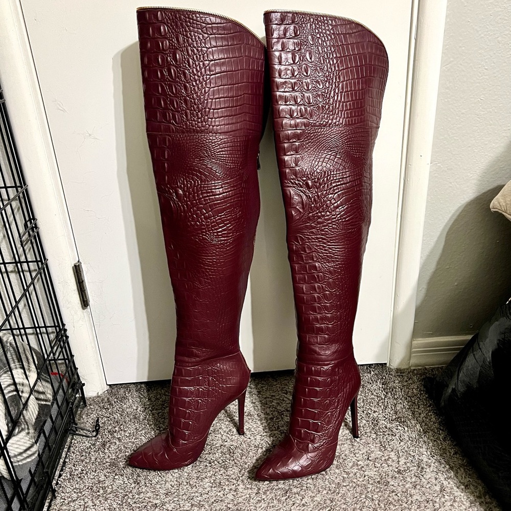 ✨SOLD✨ I AM JENNIFER LE Oxblood Caiman II Over the Knee Boots - Sz 39 (8-9) Wide